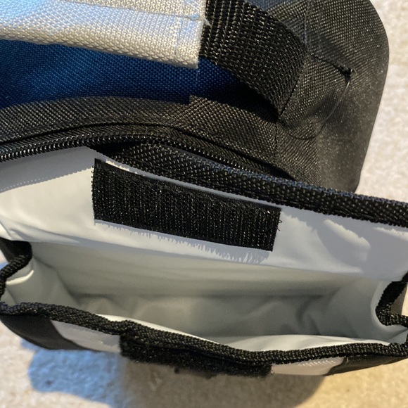 TechGear Lunchbag - Picture 5 of 9